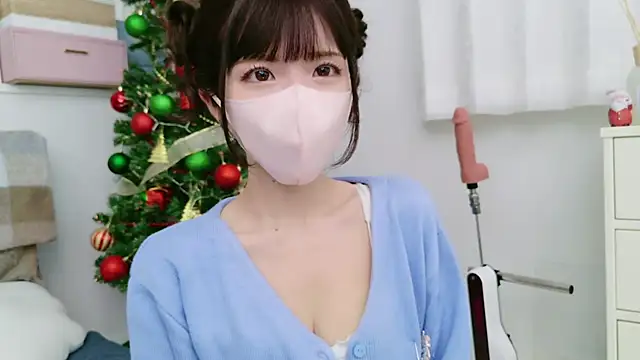 Snapshot of -minami- chatting on 4, 12, 2024 -minami- online show from 4, 12, 2024