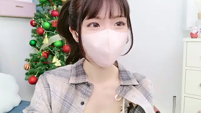 Snapshot of -minami- chatting on 8, 12, 2024 -minami- online show from 8, 12, 2024