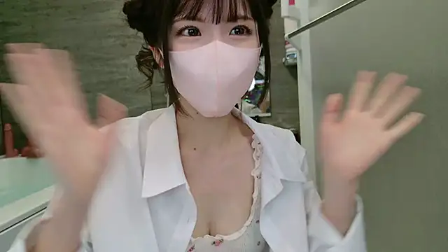 Snapshot of -minami- chatting on 11, 12, 2024 -minami- online show from 11, 12, 2024