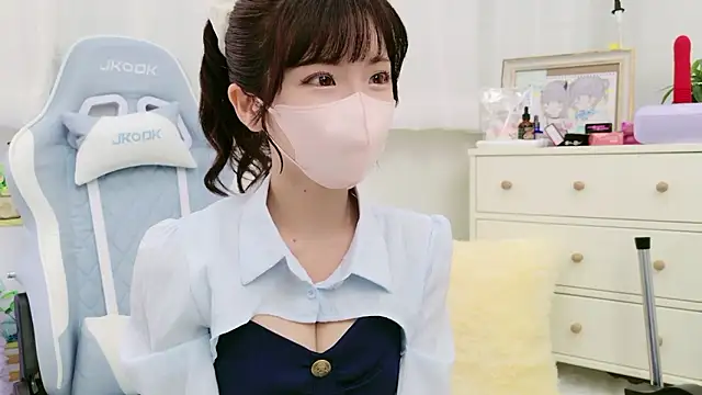 Snapshot of -minami- chatting on 27, 9, 2025 -minami- online show from 27, 9, 2025