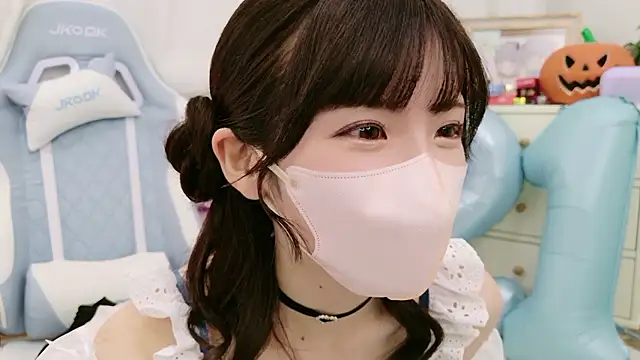 Snapshot of -minami- chatting on 1, 11, 2025 -minami- online show from 1, 11, 2025