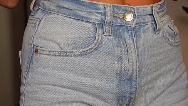 Snapshot of NinaCrystal1 chatting on 21, 11, 2025 NinaCrystal1 online show from 21, 11, 2025