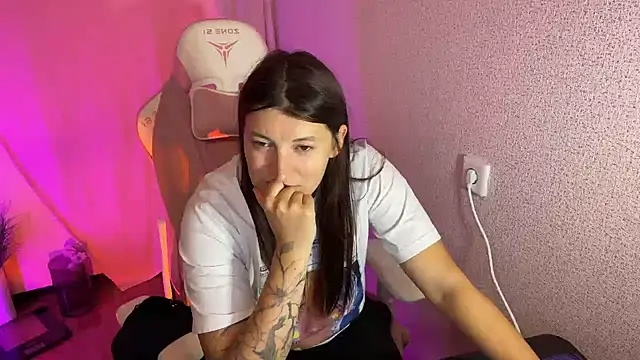 Snapshot of Katrin__kiss chatting on 23, 10, 2025 Katrin kiss online show from 23, 10, 2025