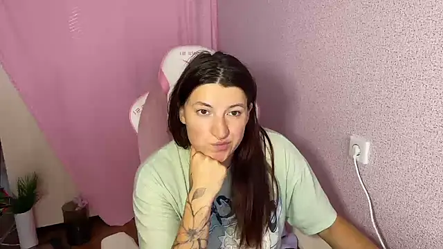 Snapshot of Katrin__kiss chatting on 24, 10, 2025 Katrin kiss online show from 24, 10, 2025