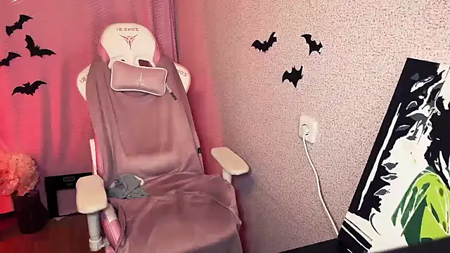 Snapshot of Katrin__kiss chatting on 28, 10, 2025 Katrin kiss online show from 28, 10, 2025