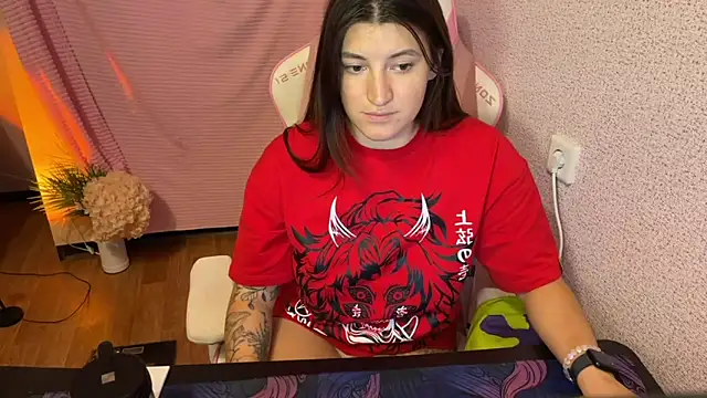 Snapshot of Katrin__kiss chatting on 3, 12, 2025 Katrin kiss online show from 3, 12, 2025