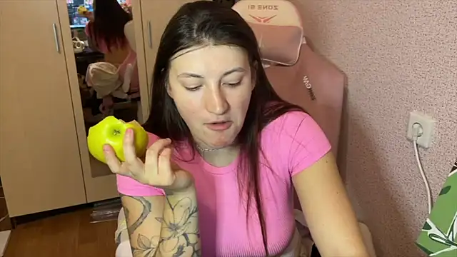 Katrin  kiss online show from 16, 2, 2026