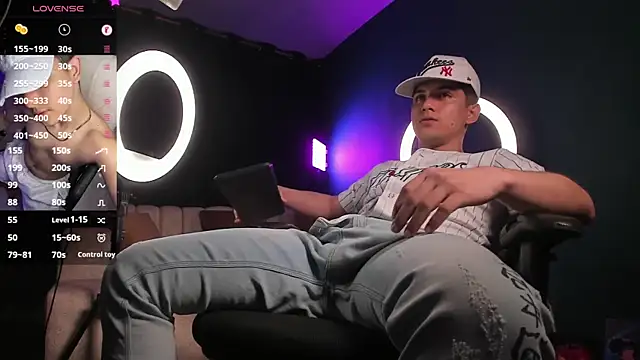 Brat  online show from 30, 1, 2025