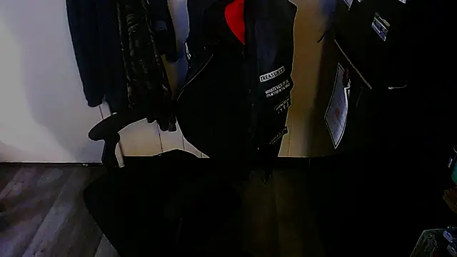 KrazyLegz online show from 9, 11, 2025