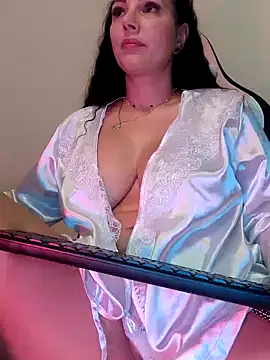 Snapshot of ReiyaRey chatting on 17, 5, 2026 ReiyaRey online show from 17, 5, 2026