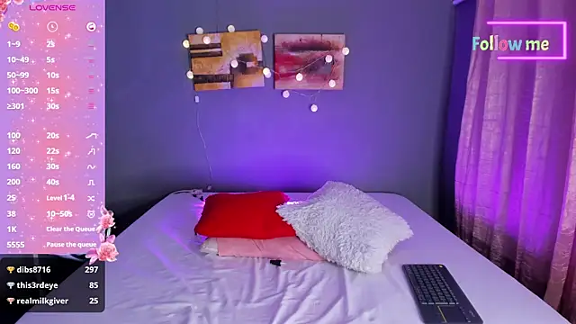 EmmaSmith06 online show from 8, 2, 2025