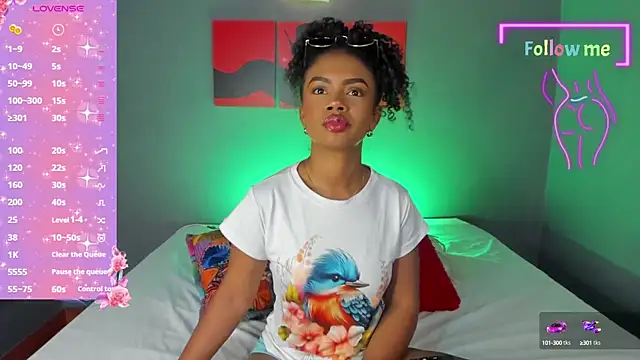 EmmaSmith06 online show from 6, 3, 2025