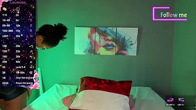 EmmaSmith06 online show from 18, 3, 2025