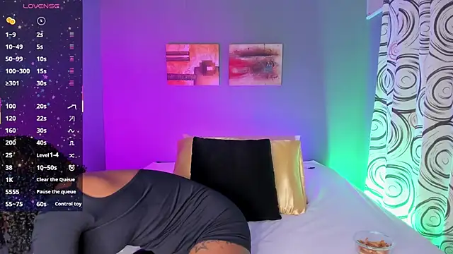 EmmaSmith06 online show from 10, 9, 2025