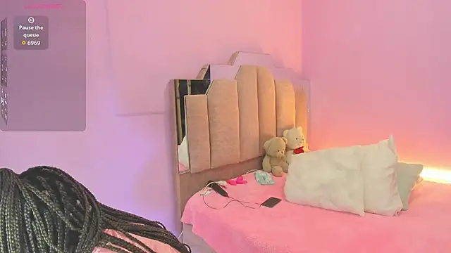 LoveQueen2 online show from 14, 9, 2025