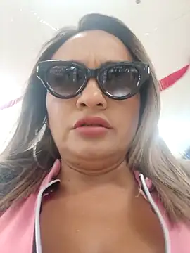 Snapshot of Afroditecash chatting on 27, 10, 2025 Afroditecash online show from 27, 10, 2025