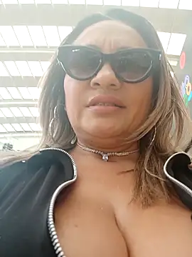 Snapshot of Afroditecash chatting on 1, 11, 2025 Afroditecash online show from 1, 11, 2025