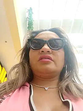 Snapshot of Afroditecash chatting on 10, 11, 2025 Afroditecash online show from 10, 11, 2025