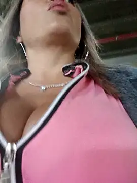 Snapshot of Afroditecash chatting on 14, 11, 2025 Afroditecash online show from 14, 11, 2025