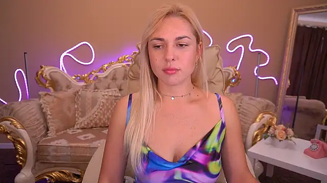 Snapshot of ArishkaLulu chatting on 2, 10, 2025 ArishkaLulu online show from 2, 10, 2025