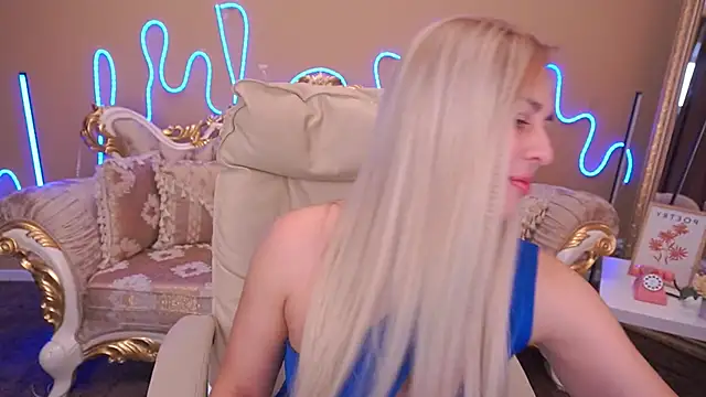 Snapshot of ArishkaLulu chatting on 5, 11, 2025 ArishkaLulu online show from 5, 11, 2025