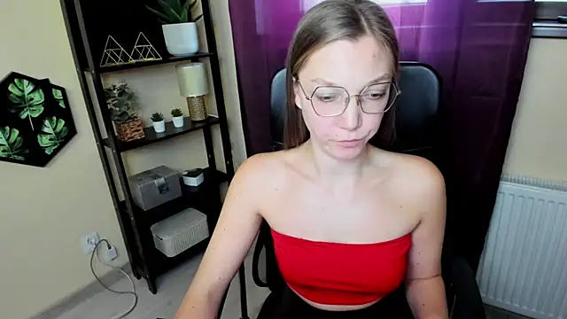 EmillyPlay online show from 19, 3, 2025