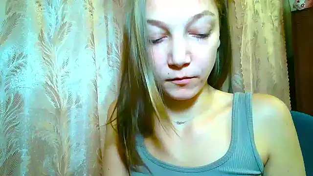 EmillyPlay online show from 7, 11, 2025