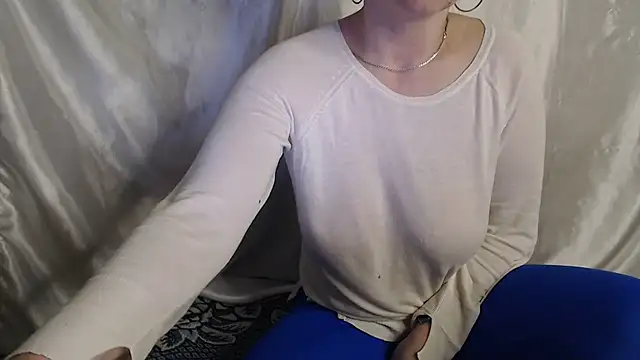 Snapshot of Burberrry_ chatting on 22, 4, 2026 Burberrry online show from 22, 4, 2026