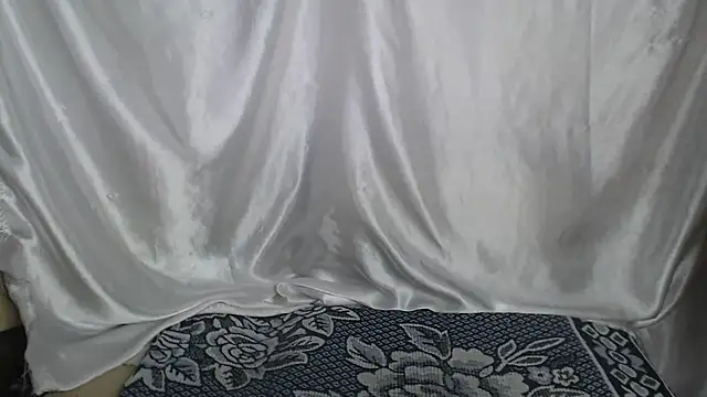 Snapshot of Burberrry_ chatting on 4, 5, 2026 Burberrry online show from 4, 5, 2026