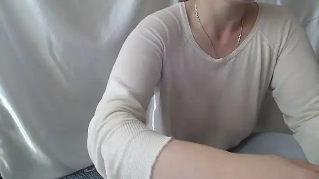 Snapshot of Burberrry_ chatting on 6, 5, 2026 Burberrry online show from 6, 5, 2026
