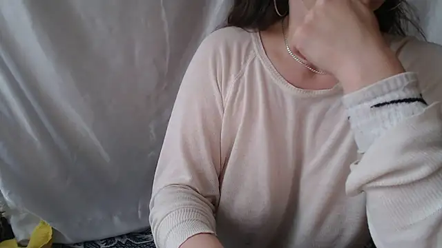 Snapshot of Burberrry_ chatting on 14, 5, 2026 Burberrry online show from 14, 5, 2026