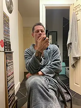 Snapshot of Yourhotboy_42 chatting on 2, 2, 2025 Yourhotboy 42 online show from 2, 2, 2025