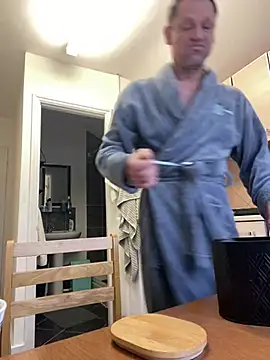 Snapshot of Yourhotboy_42 chatting on 8, 3, 2025 Yourhotboy 42 online show from 8, 3, 2025