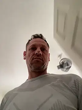 Snapshot of Yourhotboy_42 chatting on 5, 10, 2025 Yourhotboy 42 online show from 5, 10, 2025