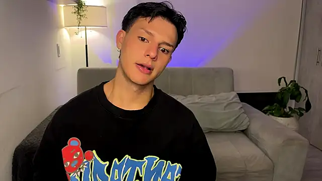 Snapshot of Alexxblue chatting on 20, 11, 2025 Alexxblue online show from 20, 11, 2025