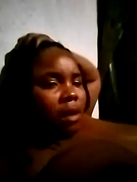 Snapshot of Nomhle113 chatting on 20, 11, 2025 Nomhle113 online show from 20, 11, 2025