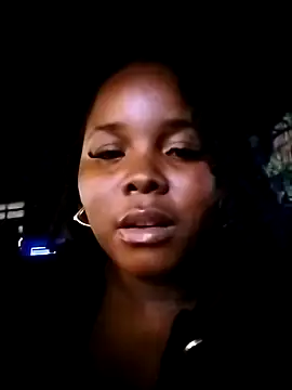 Snapshot of Nomhle113 chatting on 1, 12, 2025 Nomhle113 online show from 1, 12, 2025