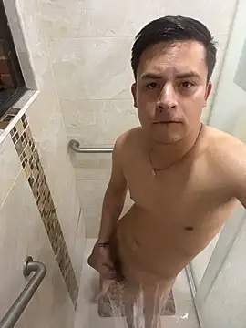 Snapshot of Nicolds14 chatting on 19, 11, 2025 Nicolds14 online show from 19, 11, 2025