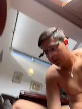 Snapshot of Nicolds14 chatting on 22, 11, 2025 Nicolds14 online show from 22, 11, 2025