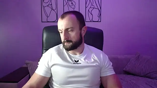 brindlefly6969 online show from 18, 10, 2025