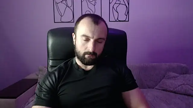 brindlefly6969 online show from 24, 11, 2025