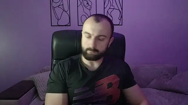 brindlefly6969 online show from 17, 12, 2025