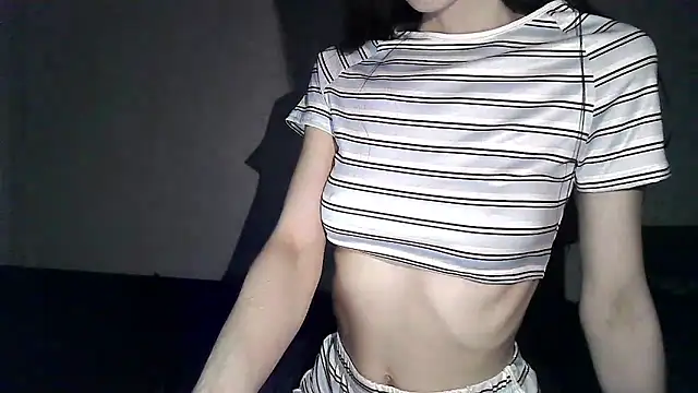 Snapshot of ElizaSwon chatting on 15, 11, 2025 ElizaSwon online show from 15, 11, 2025