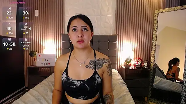 isabella smith  online show from 10, 12, 2024