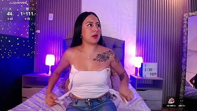 isabella smith  online show from 10, 2, 2025