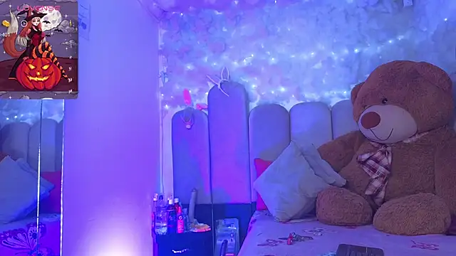 puca ebony online show from 16, 10, 2025