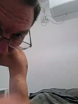 Iliketocooksquirt25 online show from 4, 12, 2025