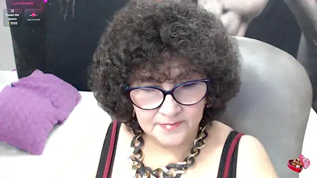 cataleya mom online show from 1, 3, 2025