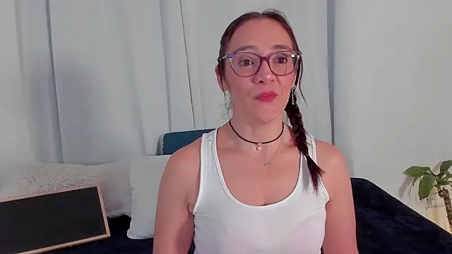 Jessica Herrera  online show from 26, 2, 2026
