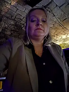 Snapshot of lady_charlyne chatting on 28, 2, 2025 lady charlyne online show from 28, 2, 2025